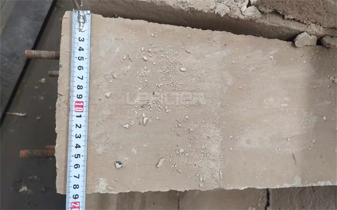 廢輪胎煉油設(shè)備噴槍磚